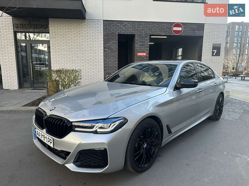 Bmw 5 series (2017)