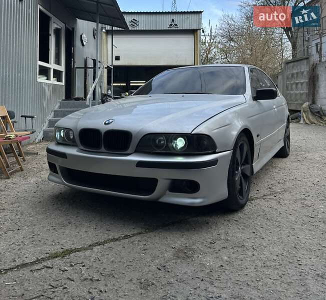 Bmw 5 series (2002)