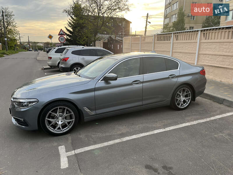 Bmw 5 series (2017)
