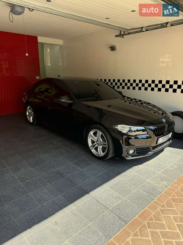 Bmw 5 series (2016)