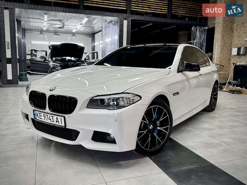 Bmw 5 series (2012)
