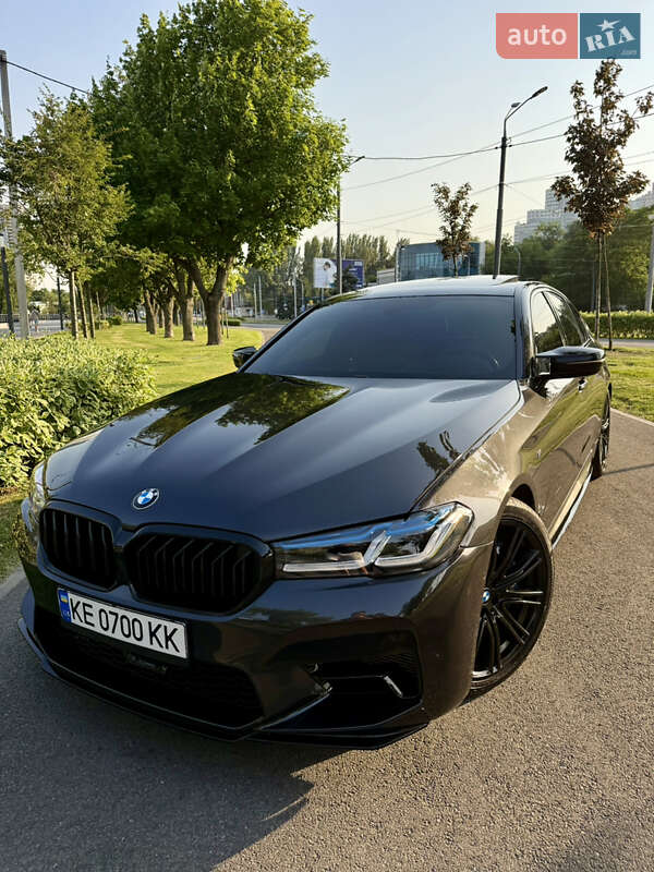 Bmw 5 series (2018)
