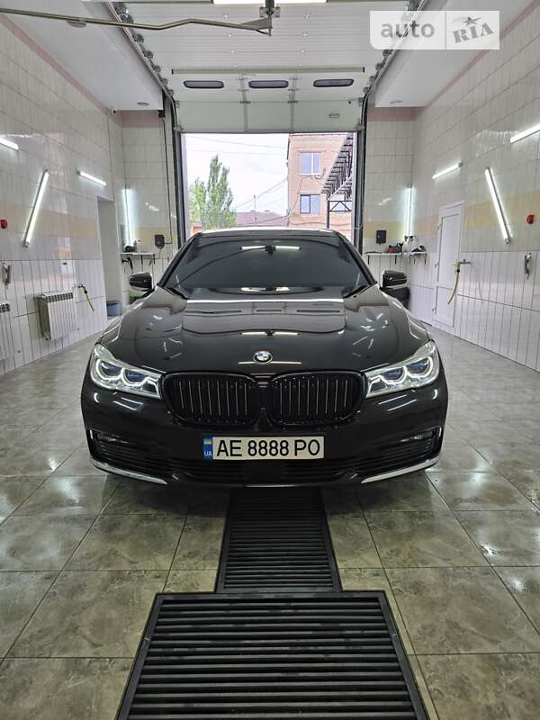 Bmw 7 series (2017)