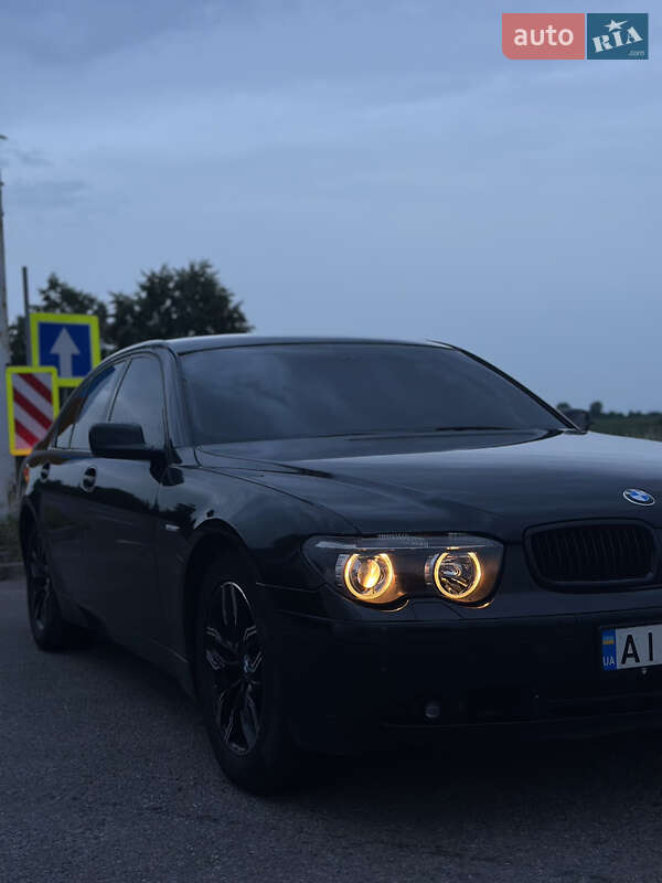 Bmw 745i (2003)