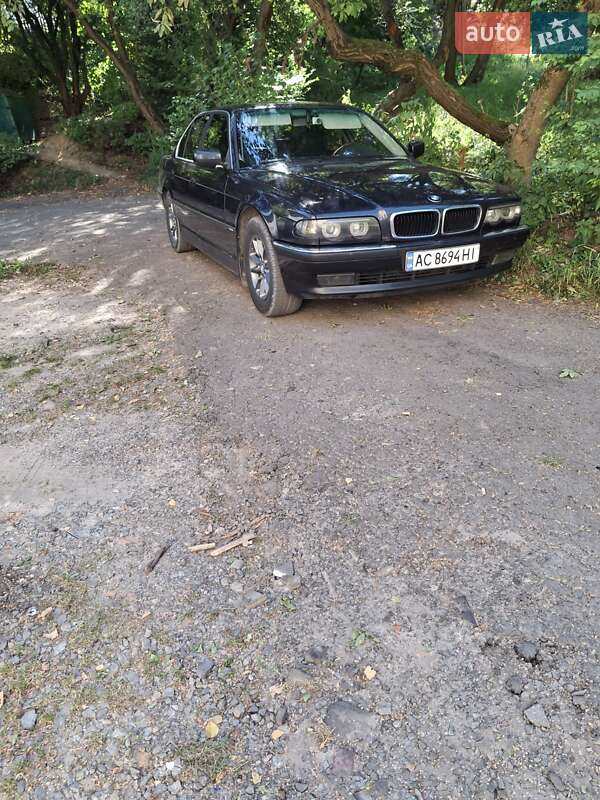 Bmw 7 series (1999)