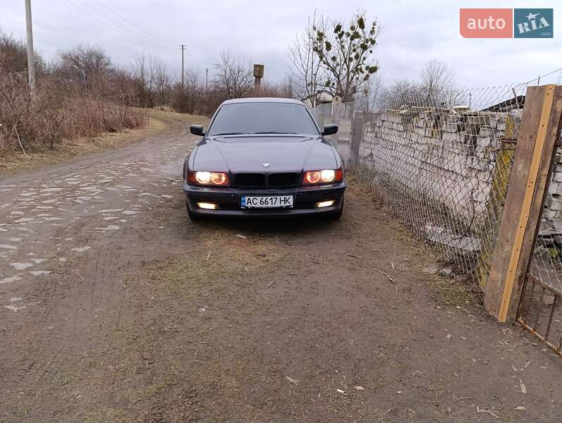 Bmw 7 series (1998)