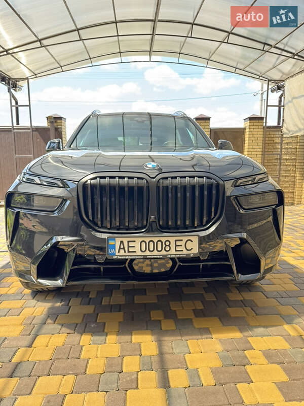 Bmw X7 (2023)