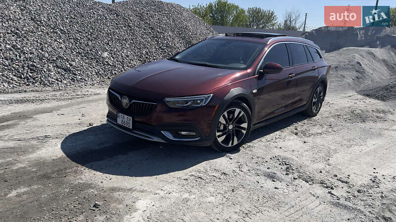 Buick Regal tourx (2017)