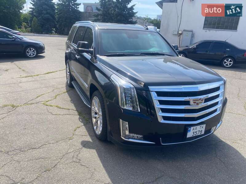 Cadillac Escalade (2018)