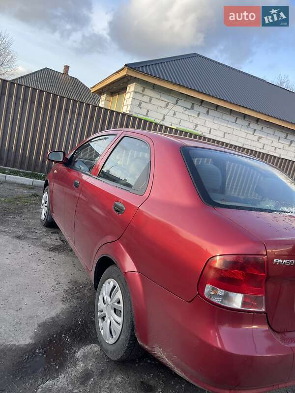 Chevrolet Aveo (2004)