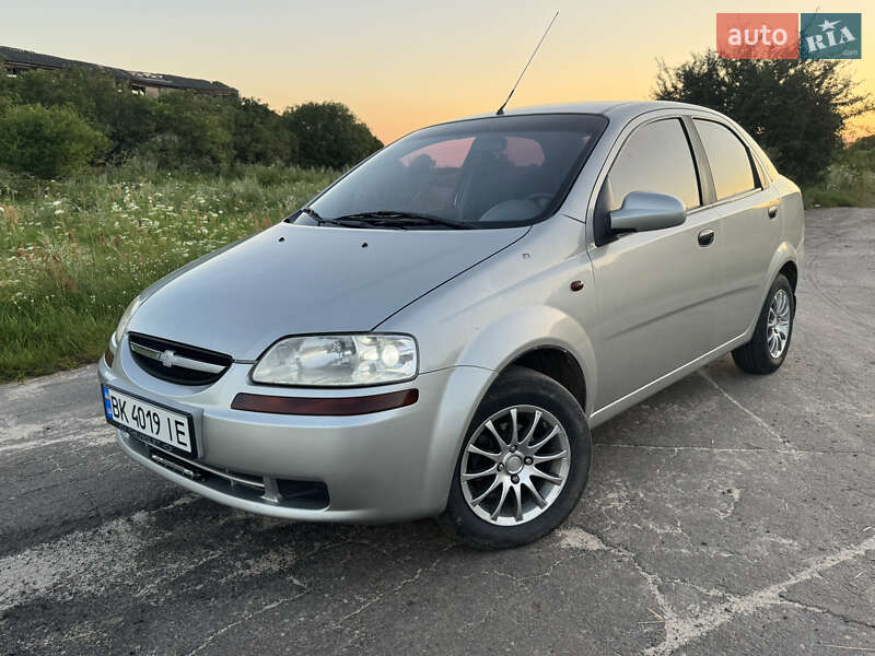 Chevrolet Aveo (2005)