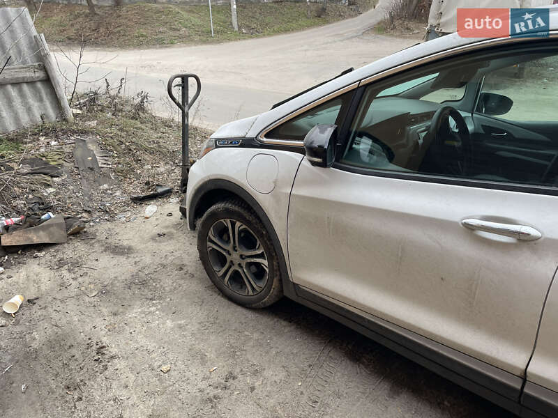 Chevrolet Bolt ev (2017)