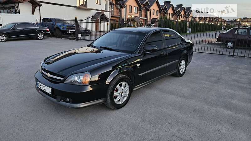 Chevrolet Evanda (2005)