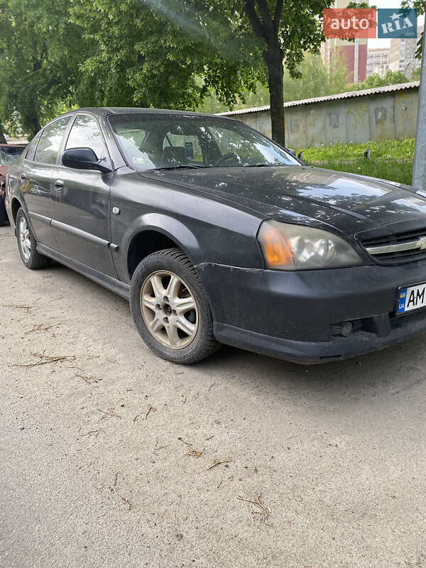 Chevrolet Evanda (2005)
