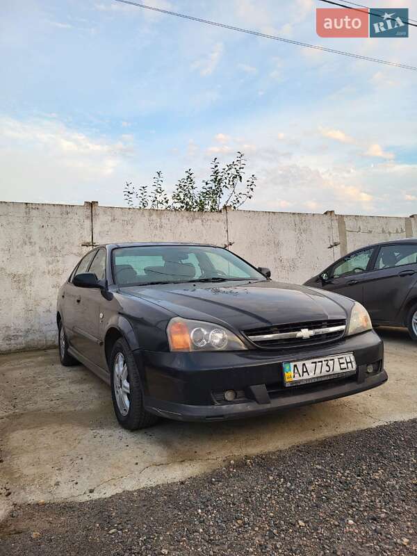 Chevrolet Evanda (2005)