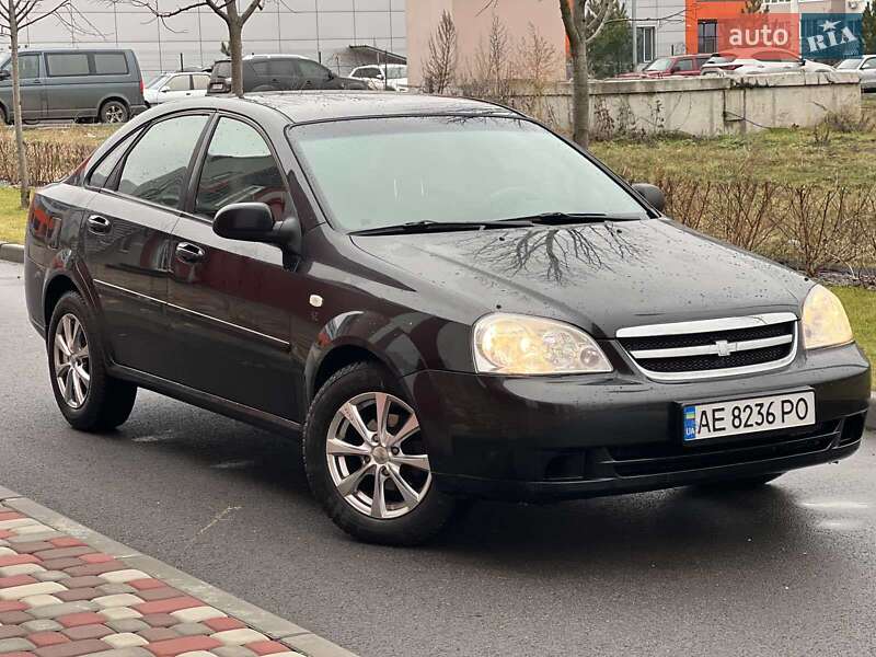 Chevrolet Lacetti (2005)