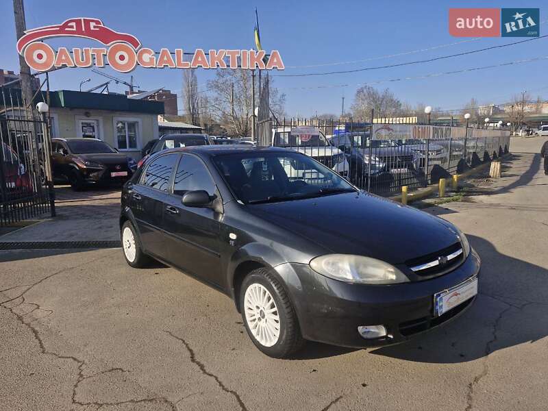 Chevrolet Lacetti (2005)