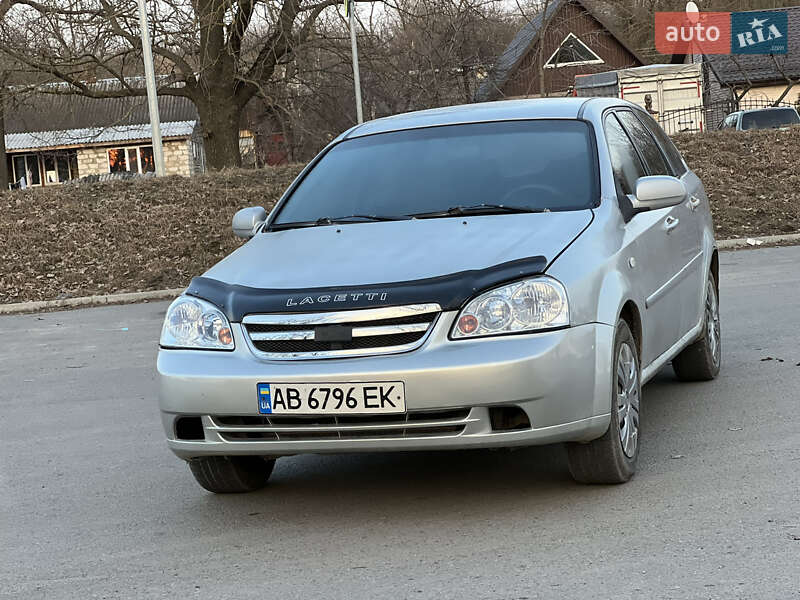 Chevrolet Lacetti (2005)