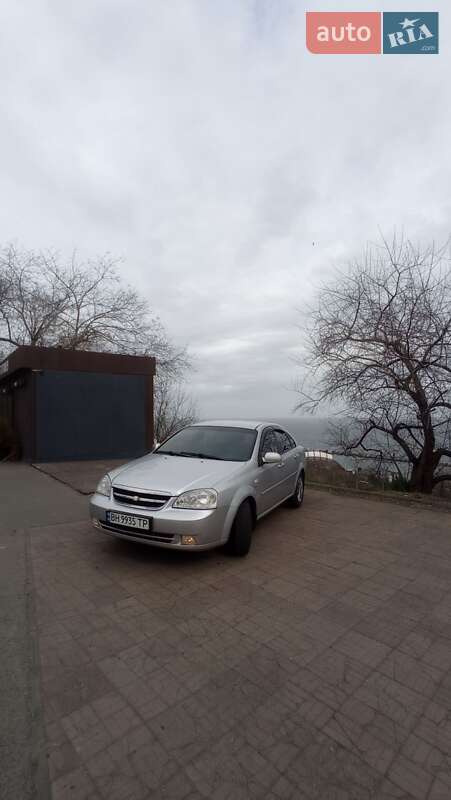 Chevrolet Lacetti (2005)