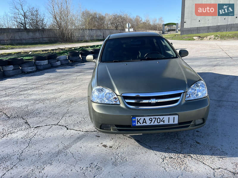 Chevrolet Lacetti (2004)