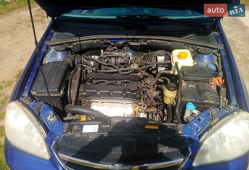 Chevrolet Lacetti (2005)