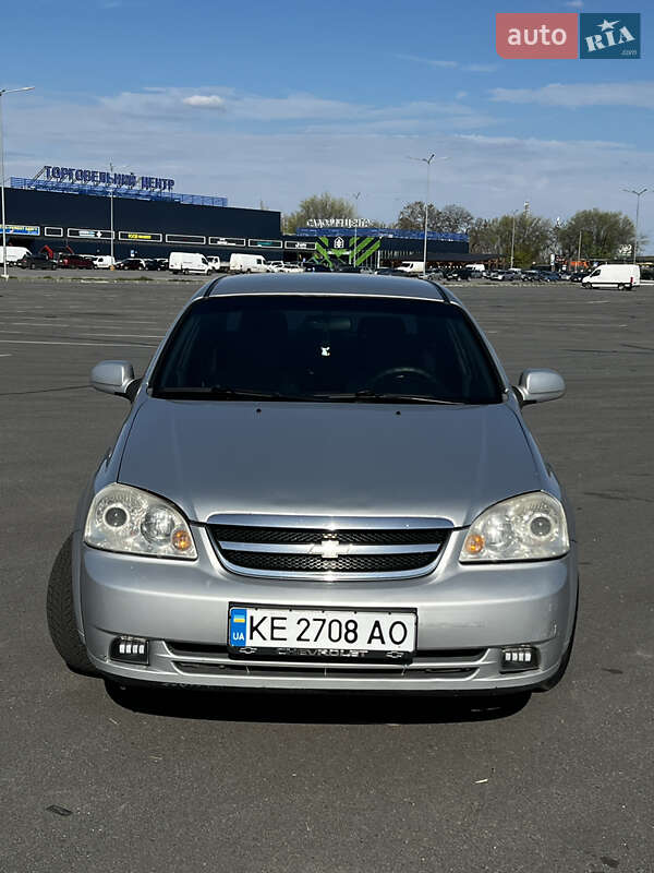 Chevrolet Lacetti (2005)