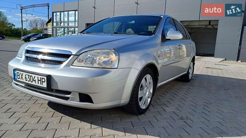 Chevrolet Lacetti (2012)