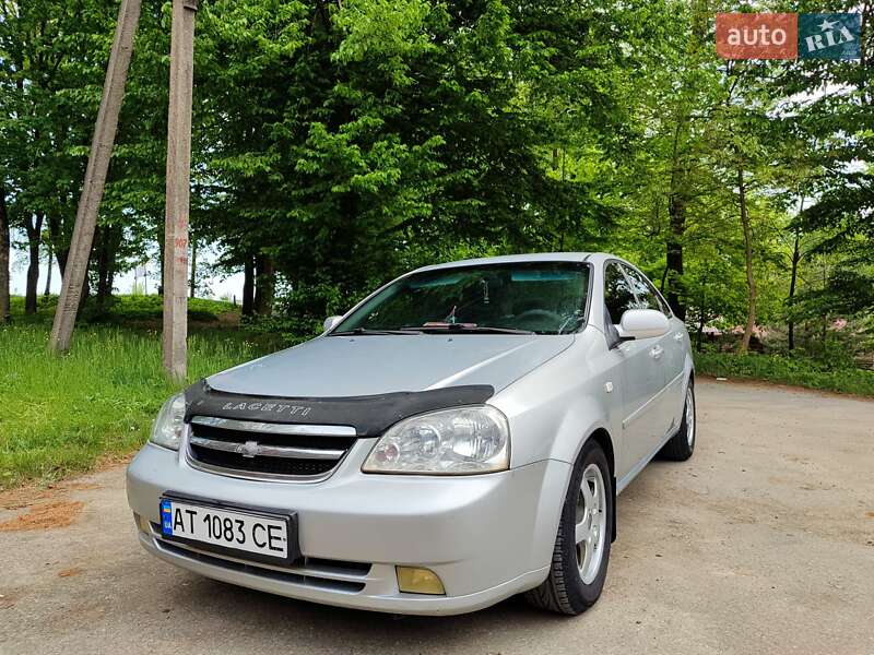 Chevrolet Lacetti (2004)