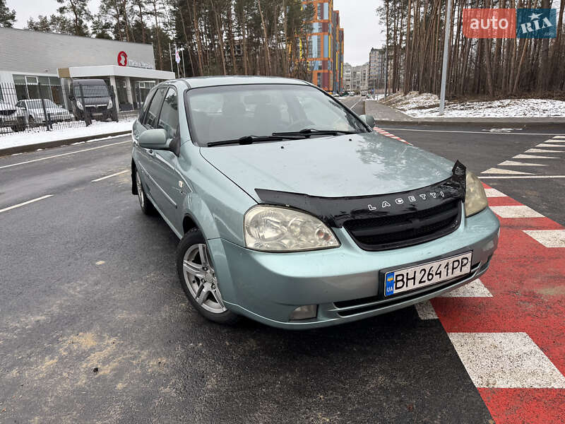 Chevrolet Lacetti (2005)