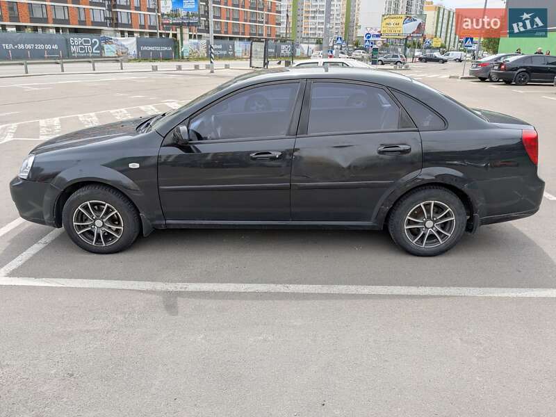 Chevrolet Lacetti (2012)