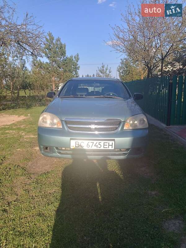 Chevrolet Lacetti (2005)