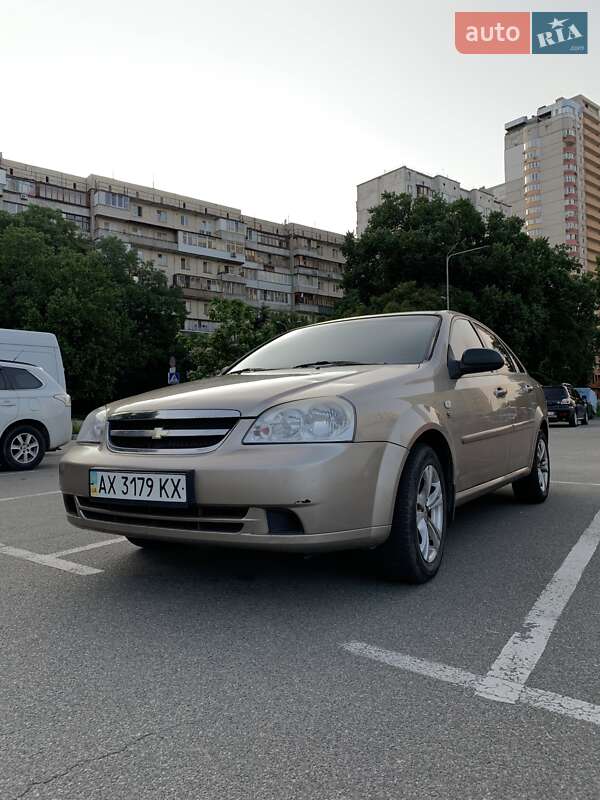 Chevrolet Lacetti (2005)