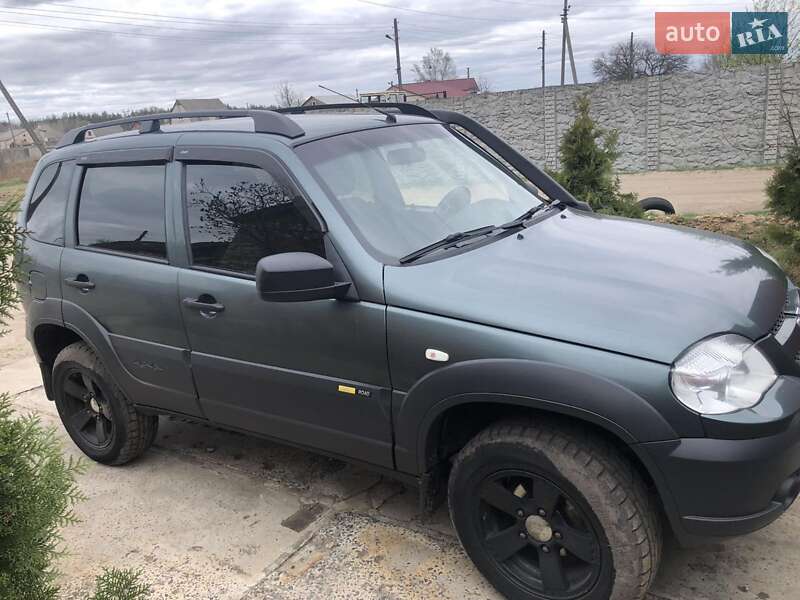 Chevrolet Niva (2016)