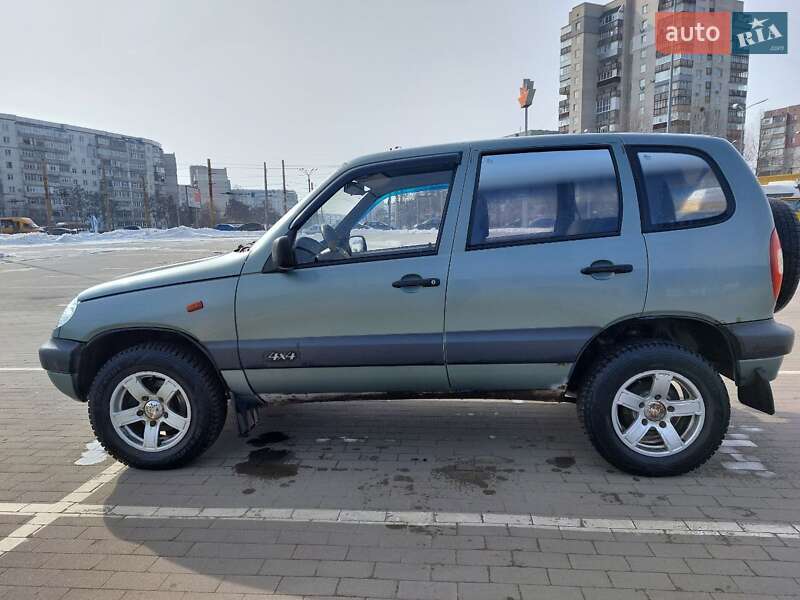 Chevrolet Niva (2007)