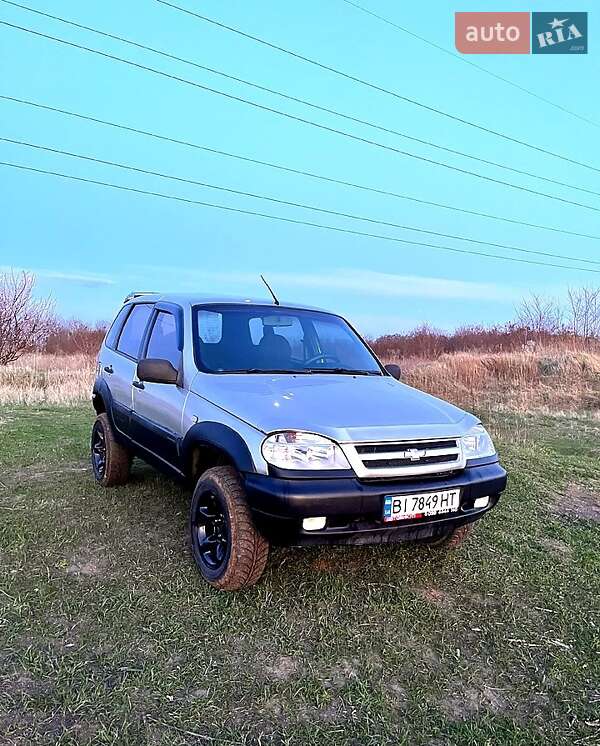 Chevrolet Niva (2007)