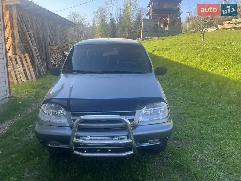 Chevrolet Niva (2006)