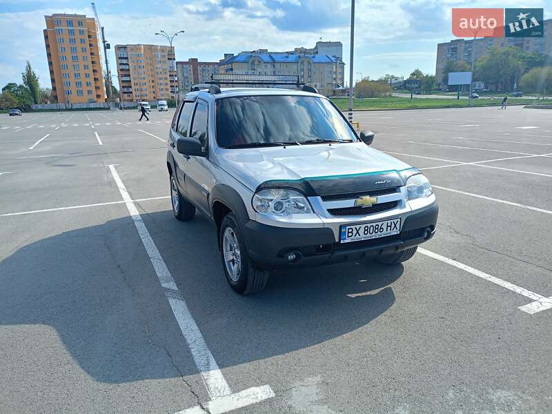 Chevrolet Niva (2015)