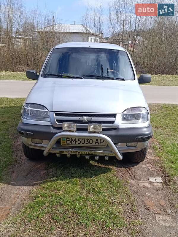 Chevrolet Niva (2006)