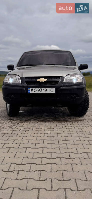 Chevrolet Niva (2013)