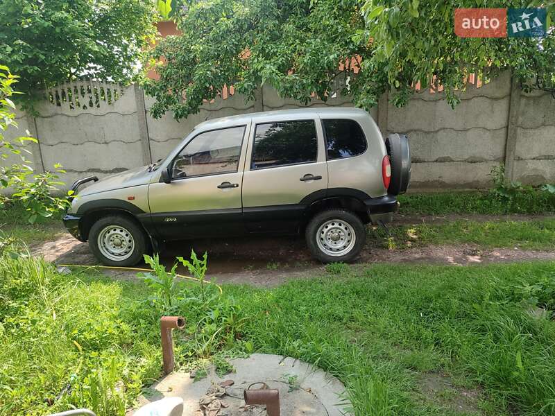 Chevrolet Niva (2007)