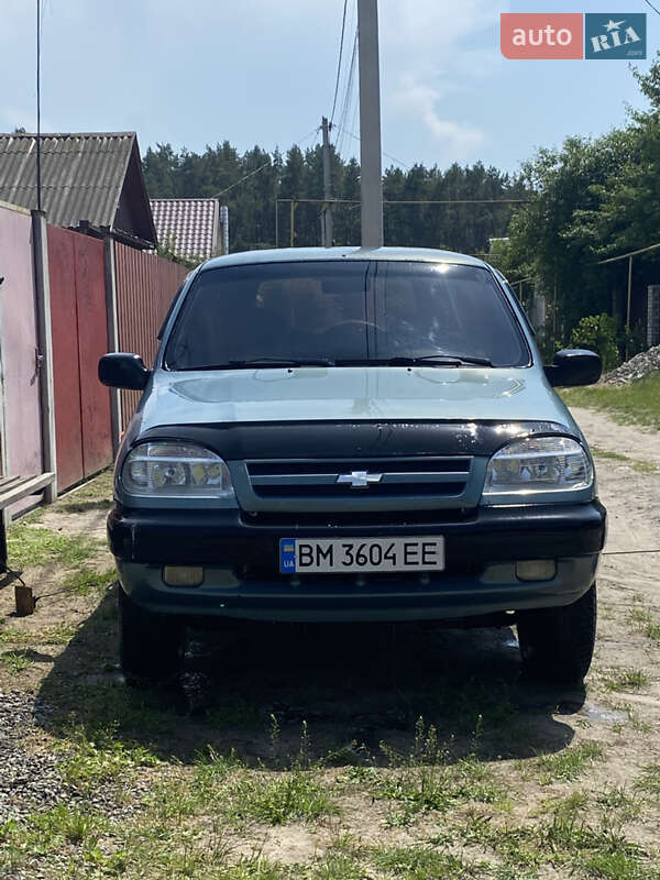Chevrolet Niva (2005)