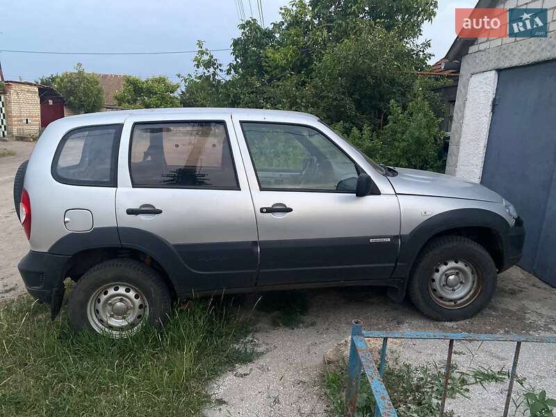 Chevrolet Niva (2015)