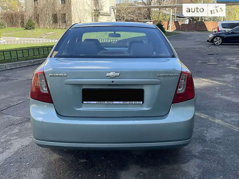 Chevrolet Nubira (2004)