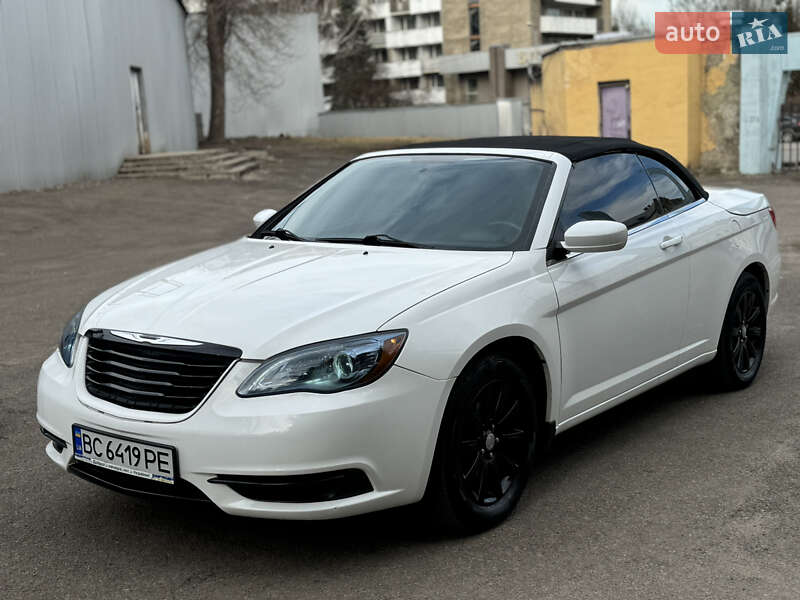 Chrysler 200 (2012)