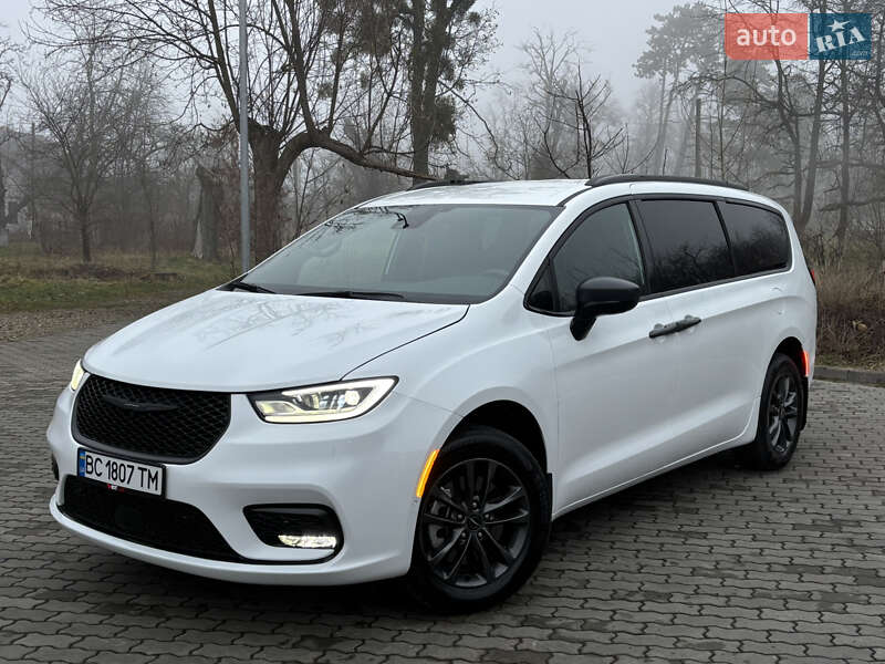 Chrysler Pacifica (2020)
