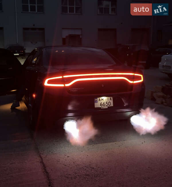 Dodge Charger (2017)