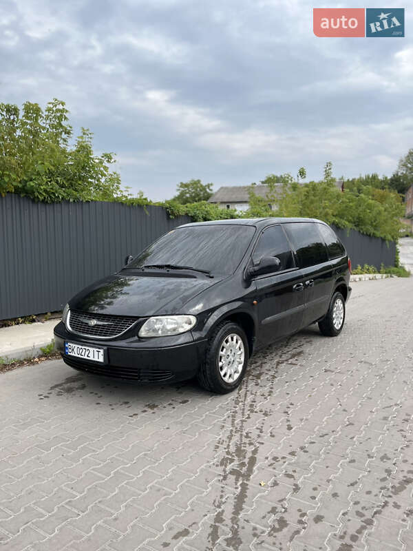 Dodge Ram van (2003)