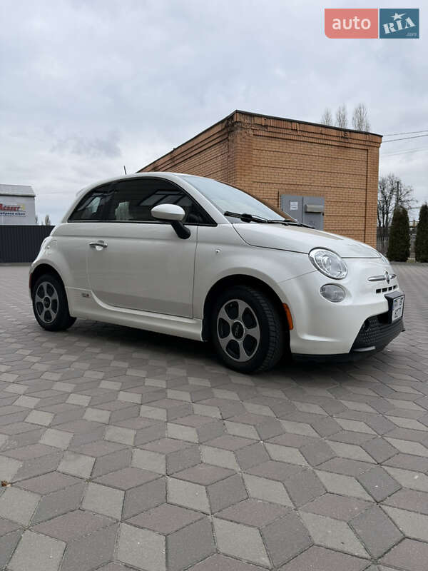 Fiat 500e (2015)