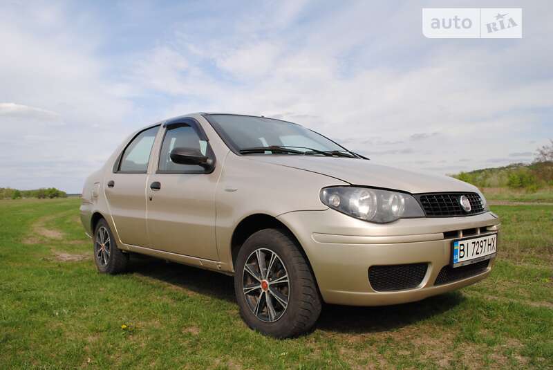 Fiat Albea (2010)