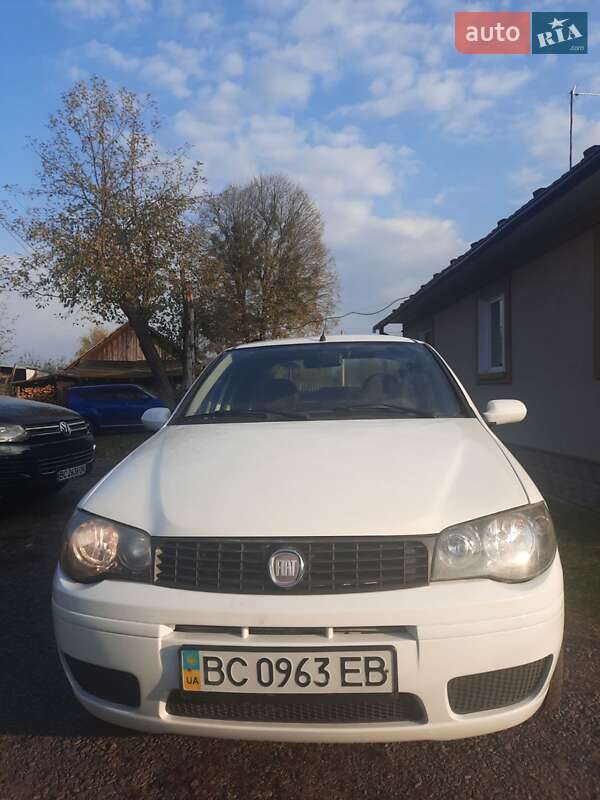 Fiat Albea (2011)